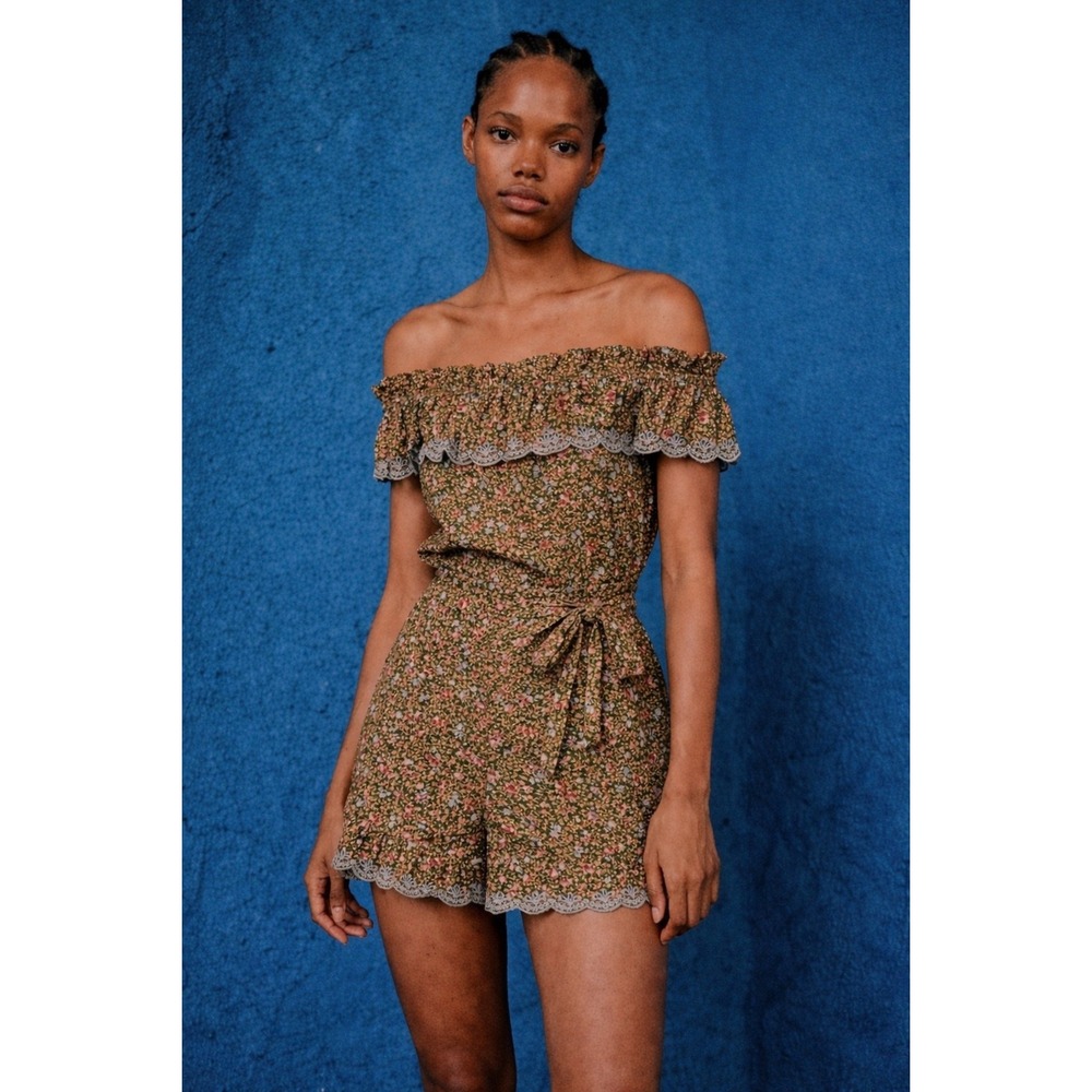 Sezane Kiwi Floral Off Shoulder Romper Scalloped Eyelet Trim Size 34 US 2
